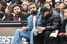 Drake Hilarious Interaction Starstruck Solomon Kehinde Hip Hop News