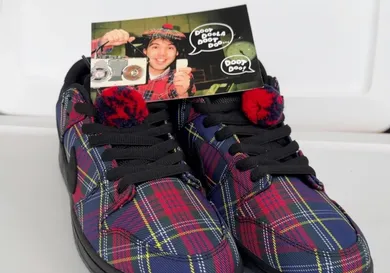 nike-sb-dunk-low-nardwuar-sneaker-news